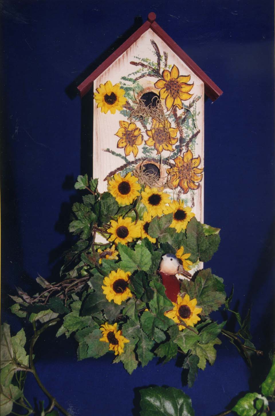 ST-07 Sunflower Birdhouse